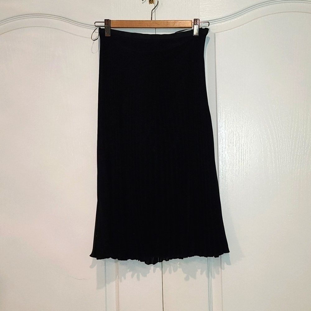Topshop black pleated Sheer midi skirt size US 2